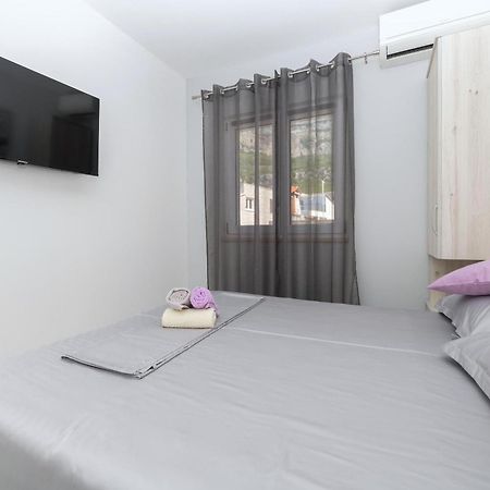 Apartmants Sestic Tučepi Esterno foto
