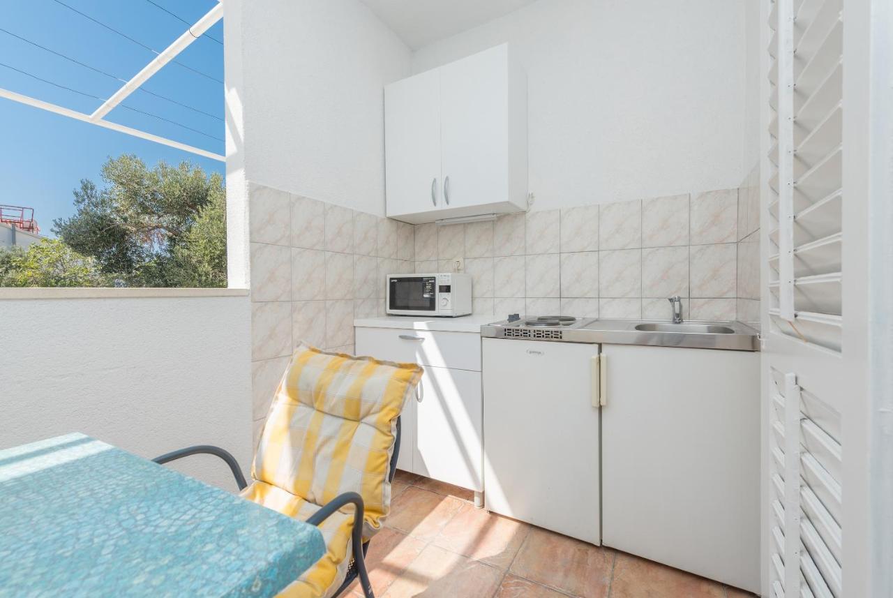 Apartmants Sestic Tučepi Esterno foto
