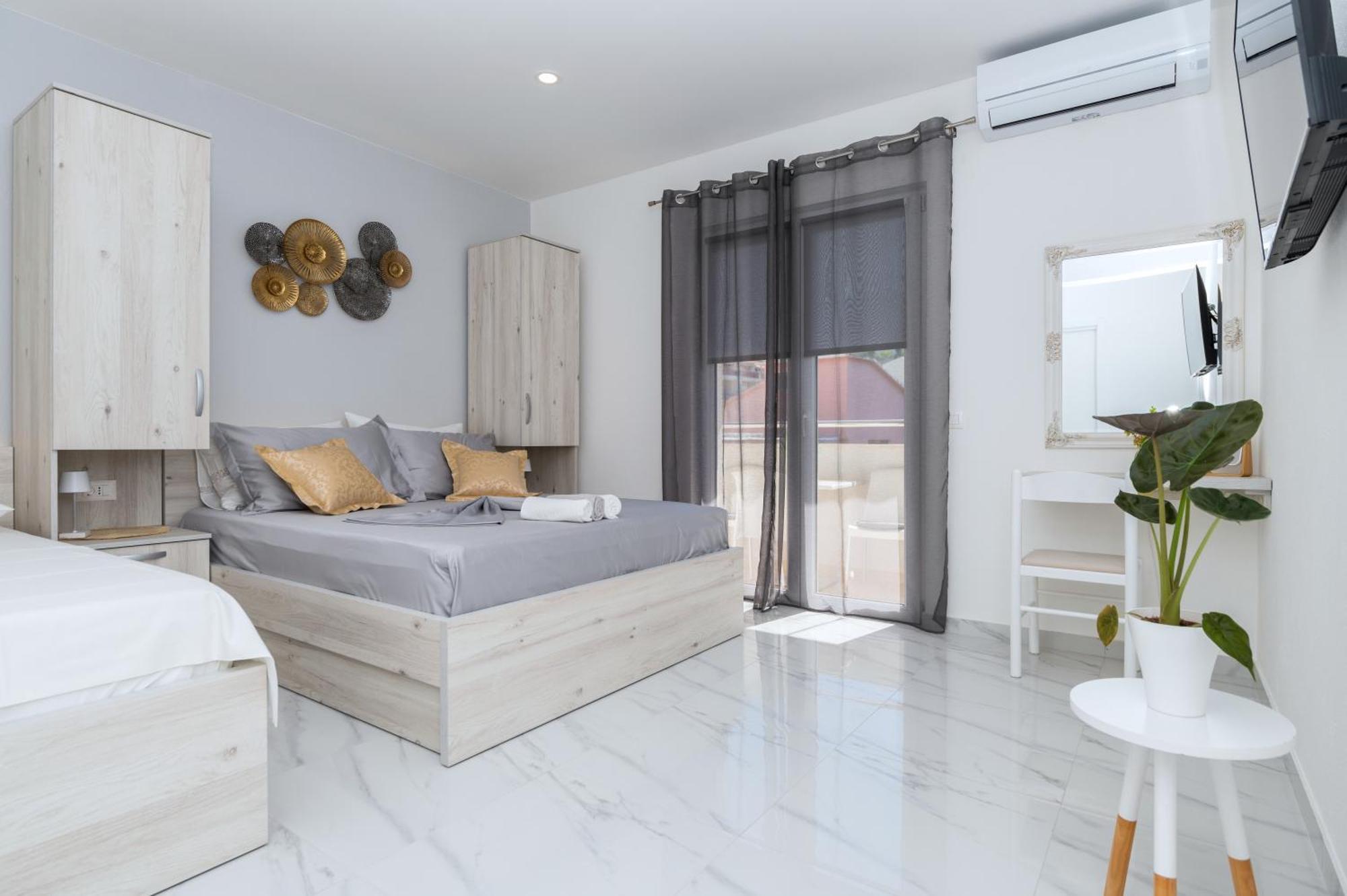 Apartmants Sestic Tučepi Esterno foto