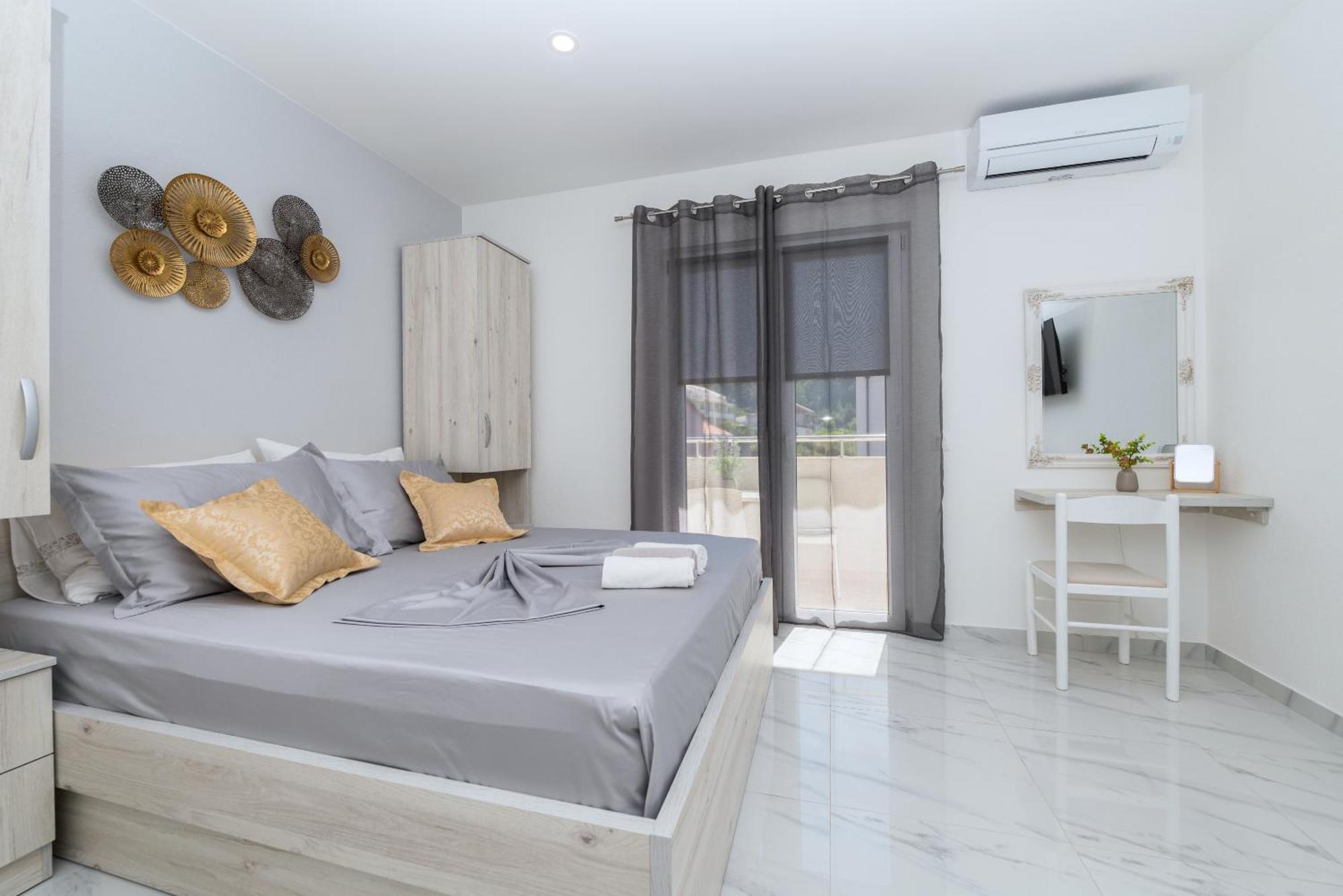 Apartmants Sestic Tučepi Esterno foto