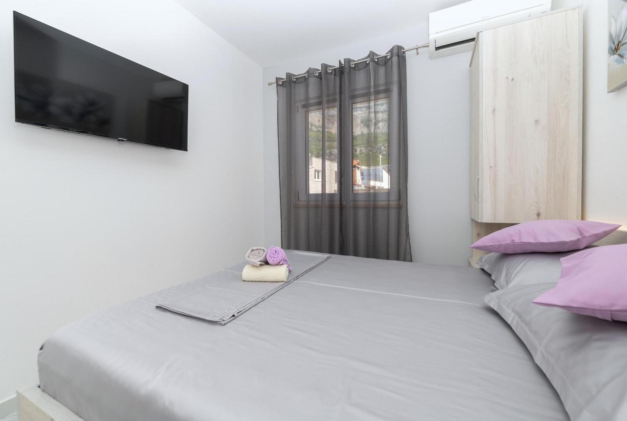 Apartmants Sestic Tučepi Esterno foto