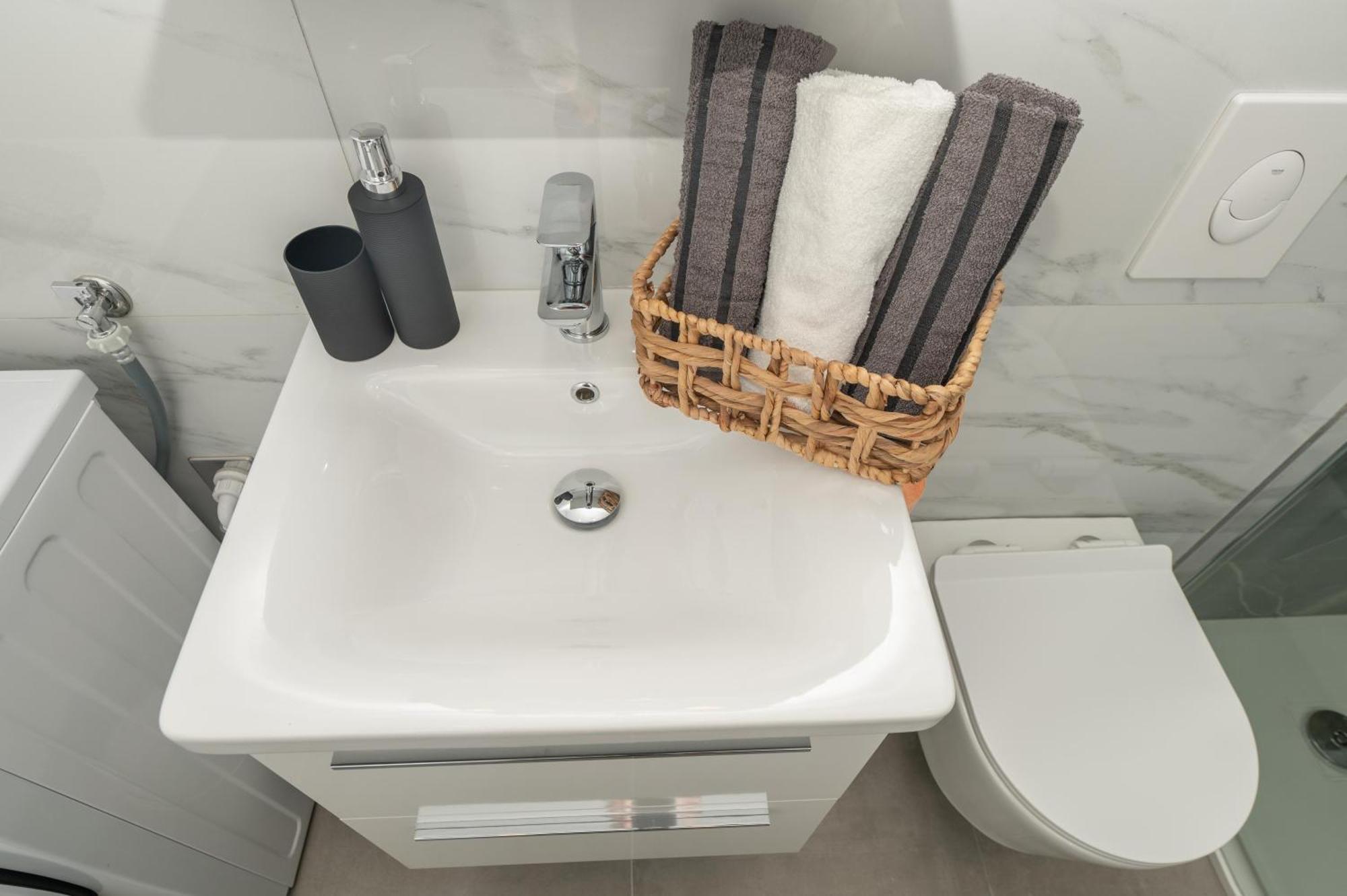 Apartmants Sestic Tučepi Esterno foto