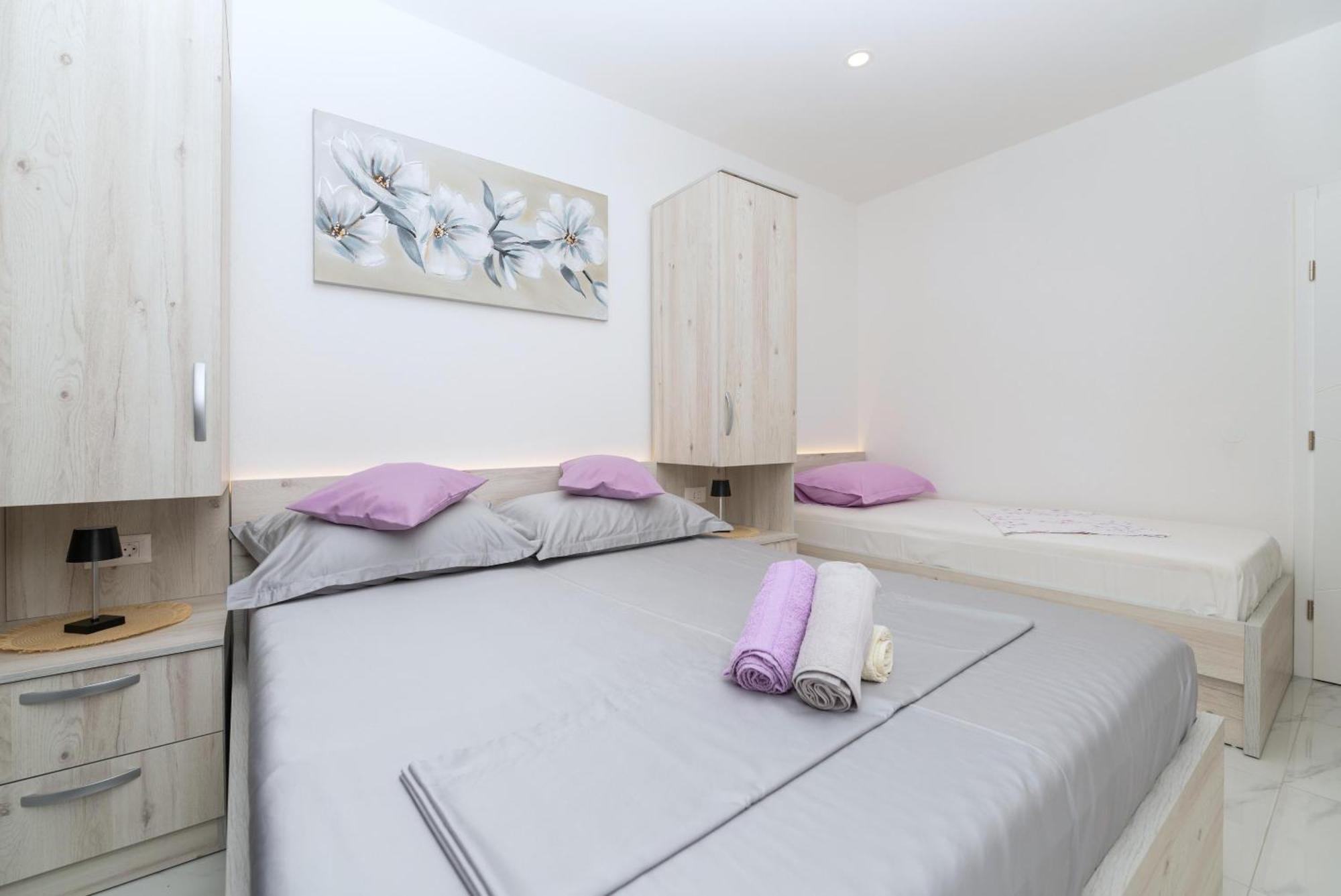 Apartmants Sestic Tučepi Esterno foto